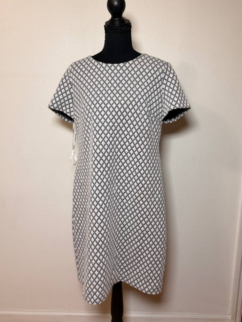 Calvin Klein White Black Quilted Diamond Shift Dress 12 Classic Preppy Office